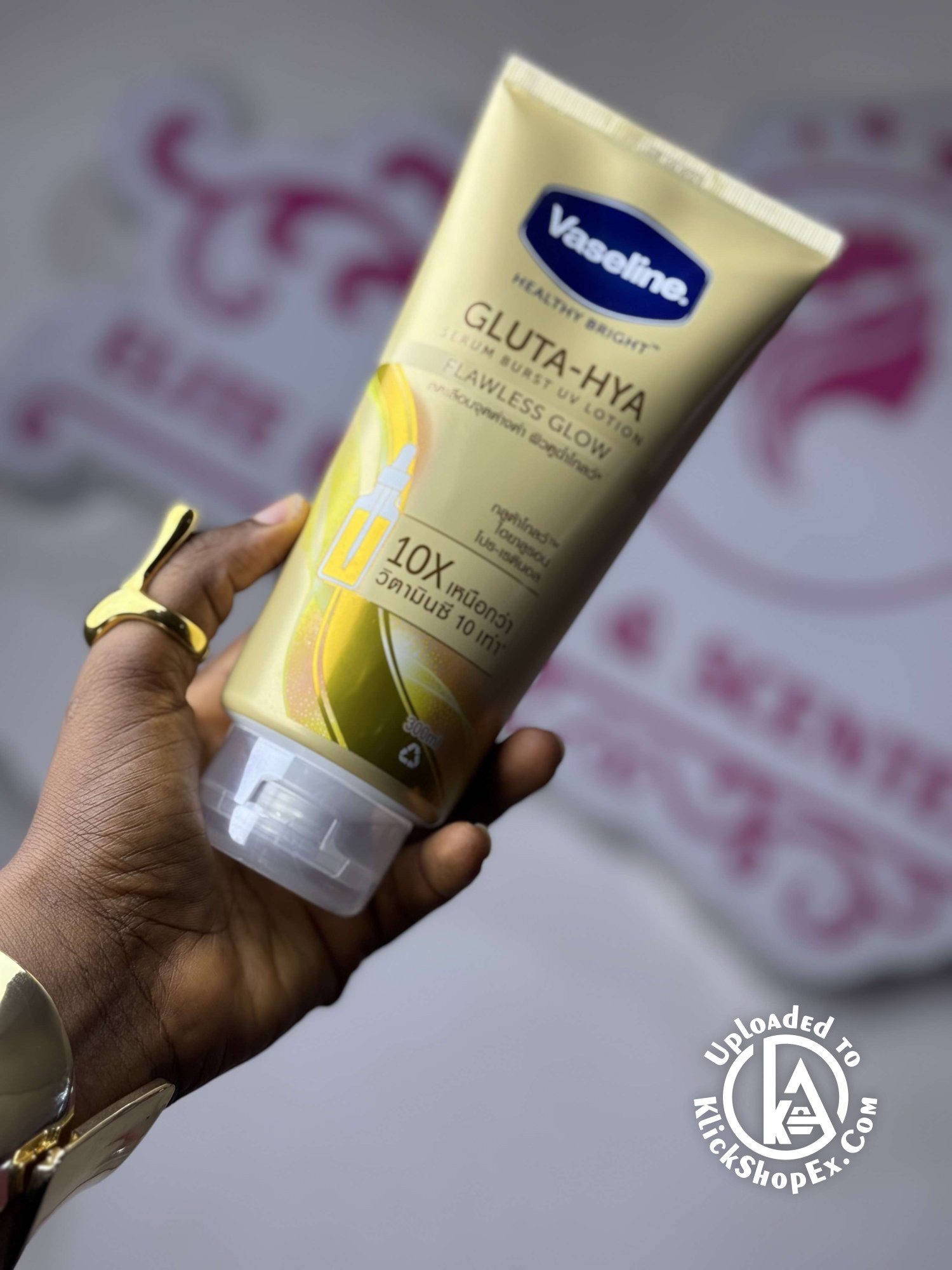 Gluta-HYA Flawless Glow - Products Photo